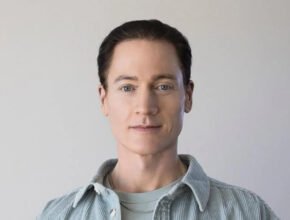 The Entrepreneur Who Chose to Revolt Against Death-Noble Thoughts